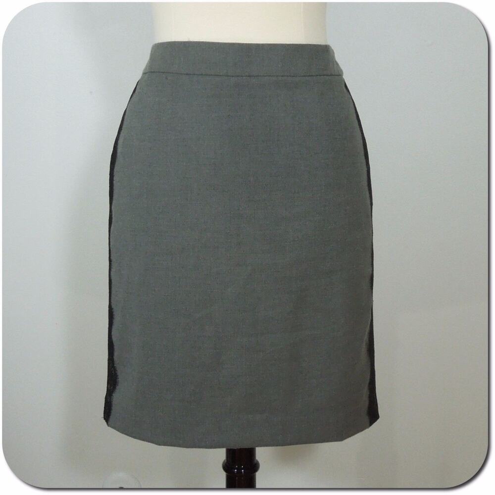 ANN TAYLOR LOFT Skirt size 10P Petites Womens Straight Gray Black Lace